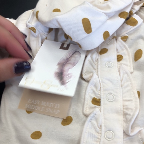 Jessica Simpson Baby Coverall w/ hat. NWT! - Picture 4 of 5